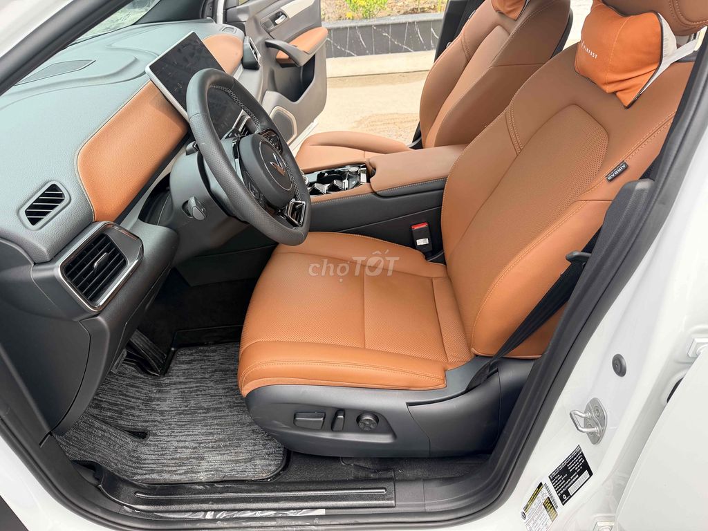 VinFast VF8 Plus 2025 Белый 6.300 км