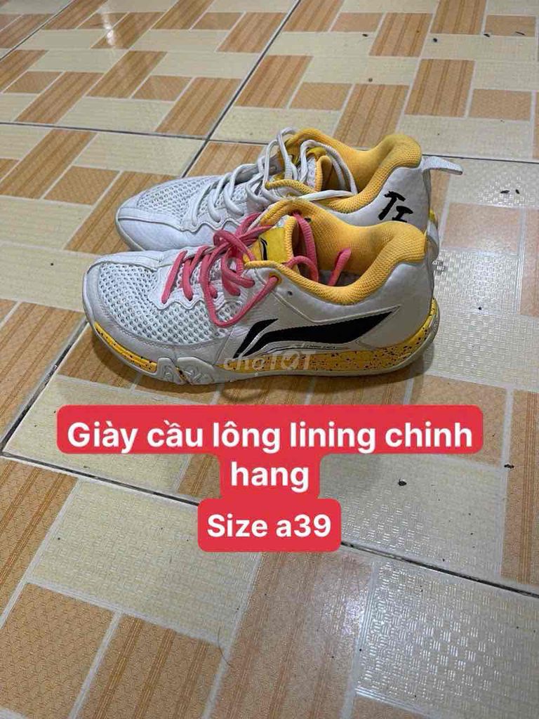 giày cầu lông niking chinh háng size 39