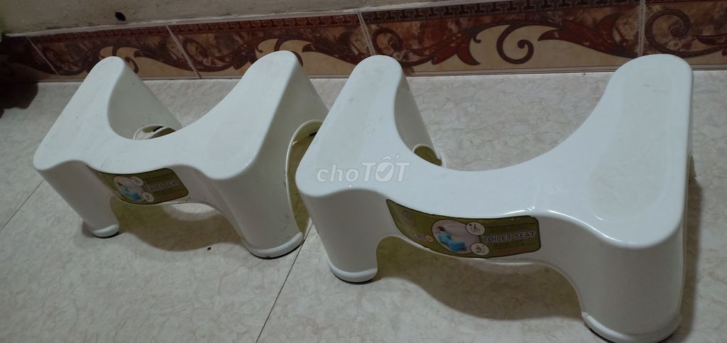 2 ghế kê chân toilet bồn cầu