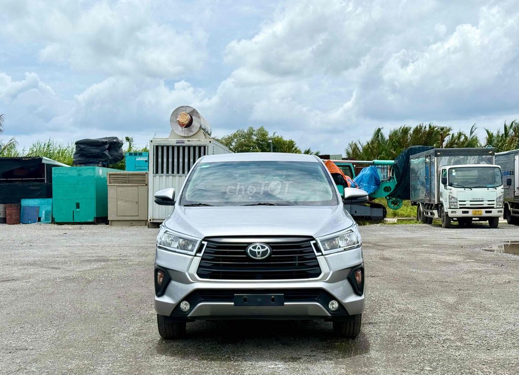 Toyota Innova 2.0E июль 2023 МКПП, отличное состояние, кредит 70%