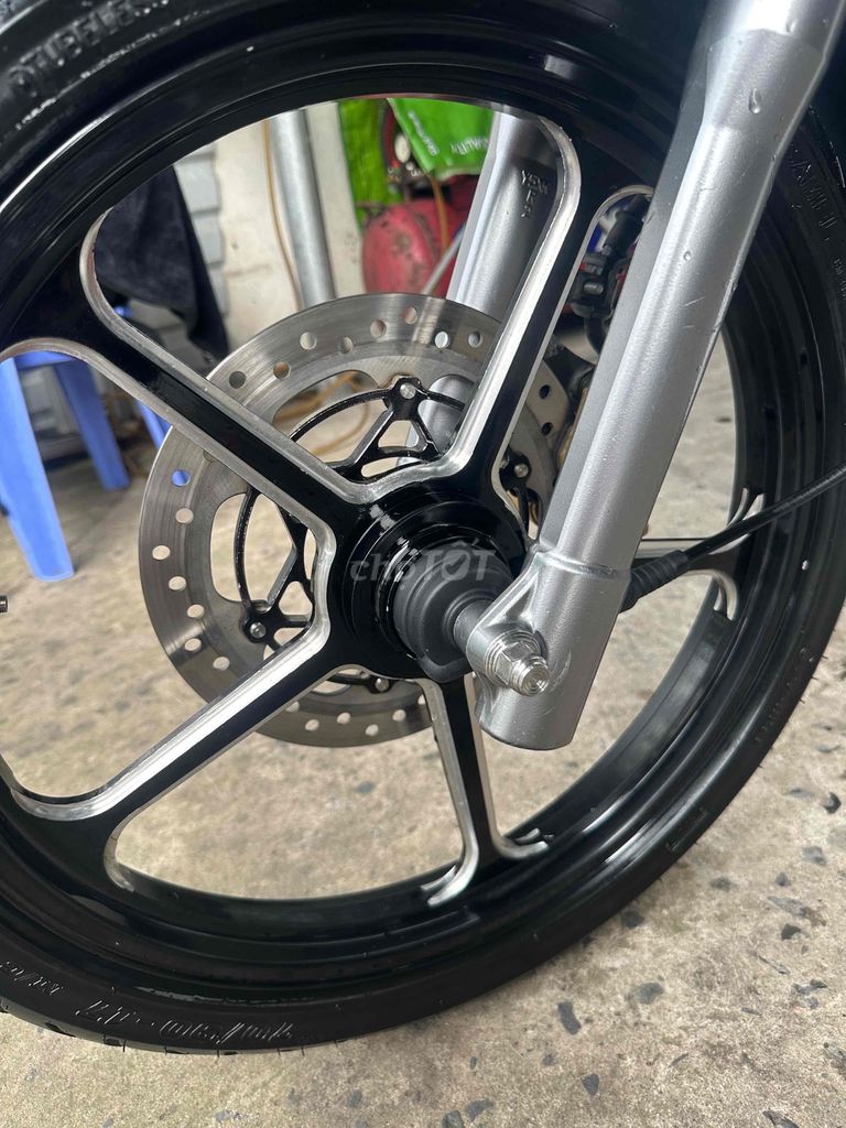 cần bán chiếc Yaz full mới 95%. Mua bán Xe máy tại Huyện Bến Lức Long An được đăng bởi Nguyễn Minh Tuấn hình 11