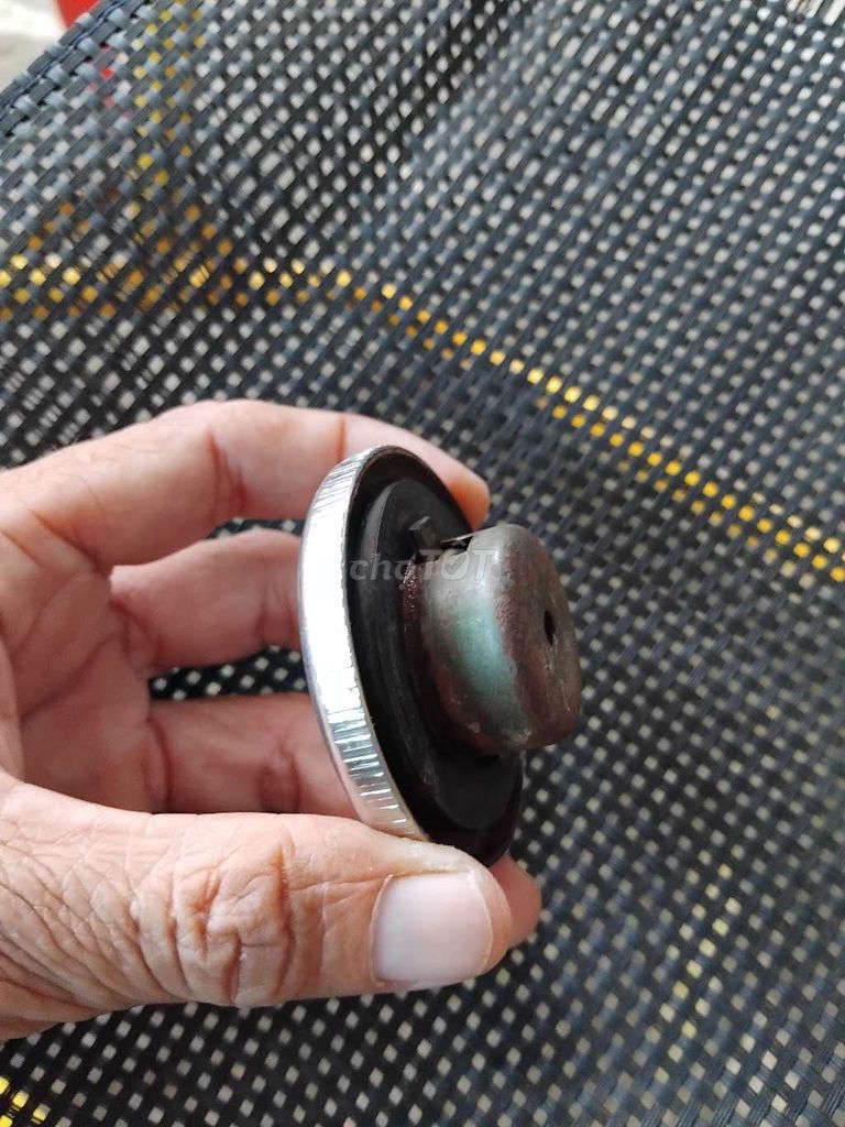 Nắp bình xăng Honda67 zin. Mua bán Phụ tùng xe tại Huyện Vũng Liêm Vĩnh Long được đăng bởi Tuấn Anh hình 3