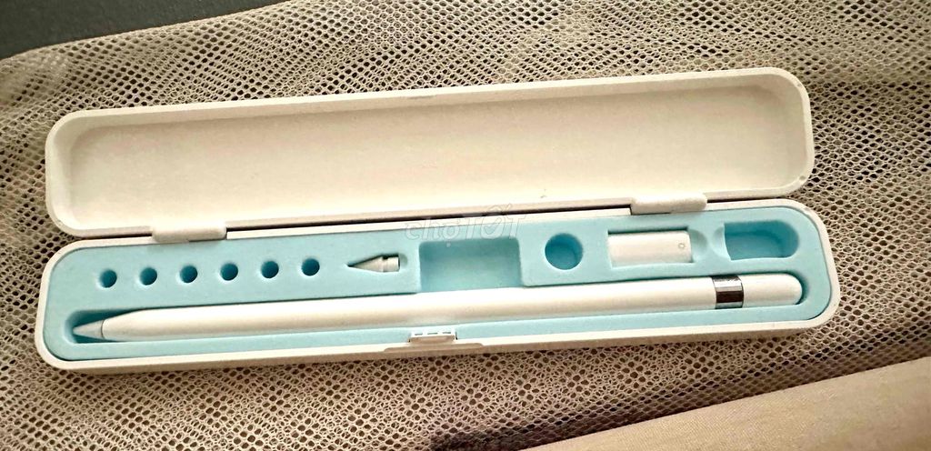 Bút Pencil 1 full phụ kiện đẹp không tì vết. Mua bán Phụ kiện (Màn hình, Chuột...) tại Quận Bình Thạnh Tp Hồ Chí Minh được đăng bởi Hà Anh hình 1