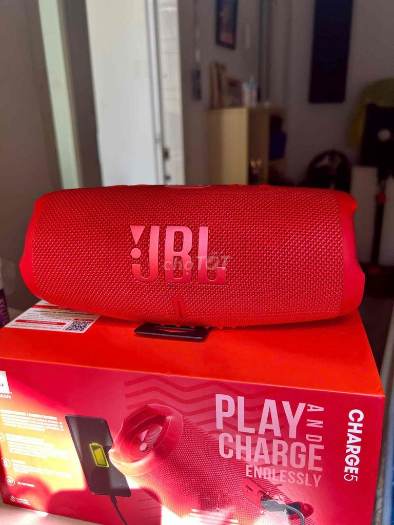 Loa Bluetooth JBL Charge 5 Đỏ. Mua bán Tivi, Âm thanh tại Quận 3 Tp Hồ Chí Minh được đăng bởi Sơn Tùng hình 1
