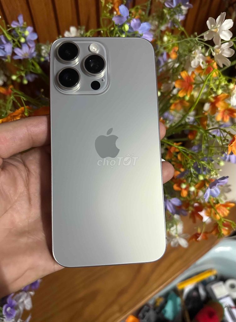 Apple iPhone 15 Pro Max 256GB TiTan Quốc Tế Đep 99. Mua bán Điện thoại tại Thị xã Tân Uyên Bình Dương được đăng bởi Hoang Van Manh hình 1