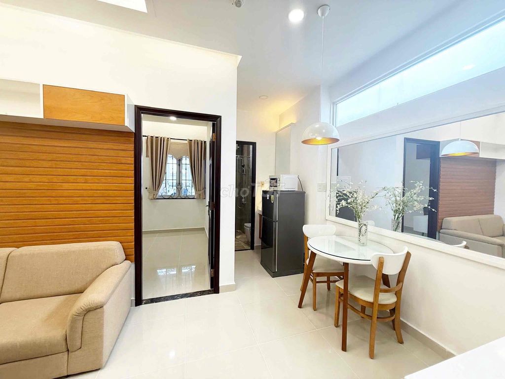 Căn Hộ 2 Phòng Ngủ Trung Tâm Quận 1