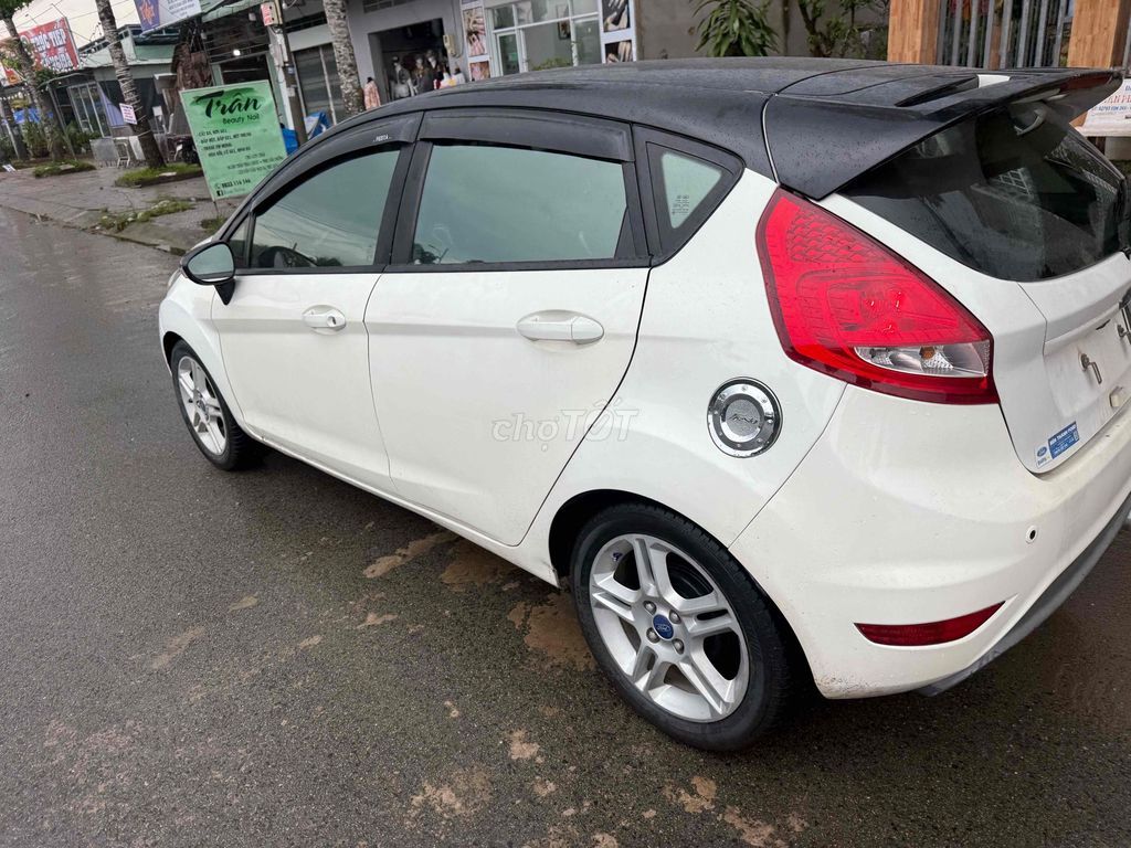 Ford Fiesta 2011 1.6 AT Hatchback - 112000 km. Mua bán Ô tô tại Quận Cái Răng Cần Thơ được đăng bởi mua bán trao đổi âm thanh chí công hình 9