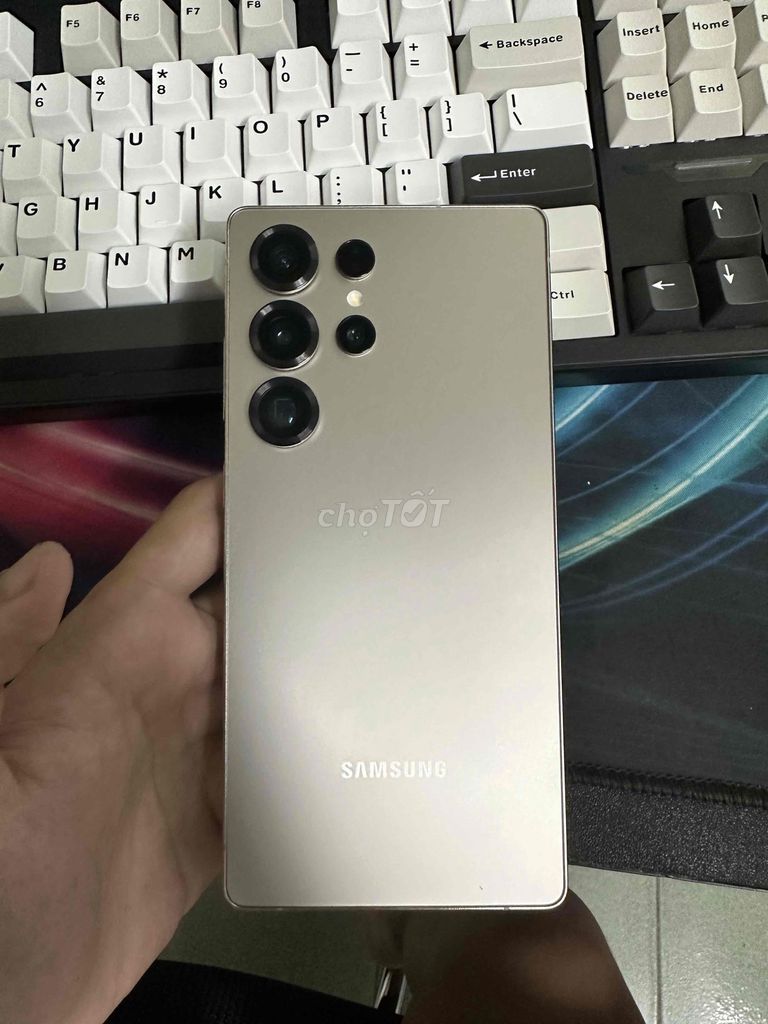 Samsung S25 Ultra Vàng Việt Nam. Mua bán Điện thoại tại Quận Liên Chiểu Đà Nẵng được đăng bởi Phạm Công Khoa hình 1