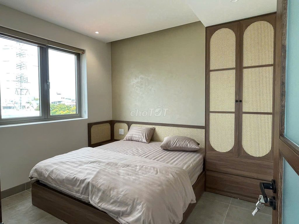 Spacious 2-bedroom apartment with washer and dryer by the river — photo 6