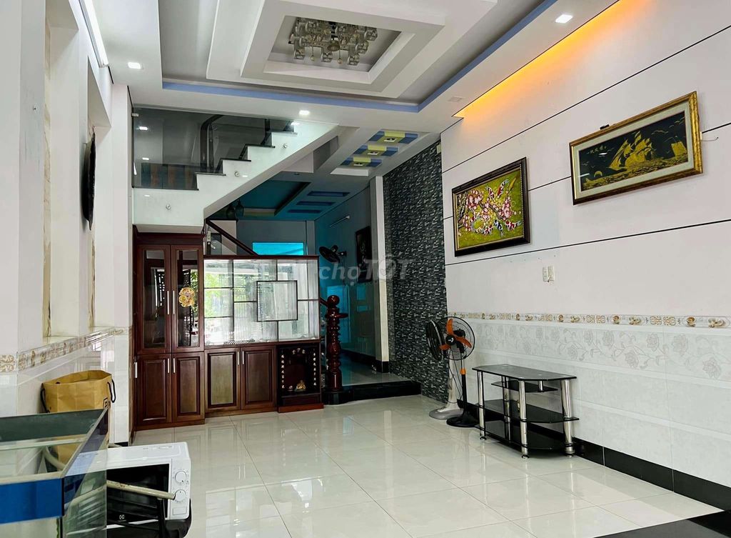 🏠 Cho thuê nhà đẹp mặt tiền đường số Tân Phong 4x20m 3 lầu 4PN 5WC