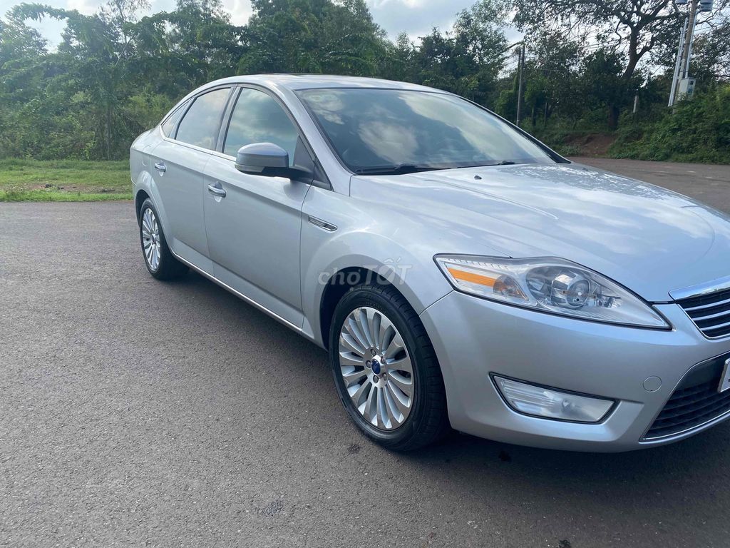 Ford Mondeo 2010 - 82000 km xe gia đình sử dụng. Mua bán Ô tô tại Huyện Định Quán Đồng Nai được đăng bởi Vũ Trường hình 3