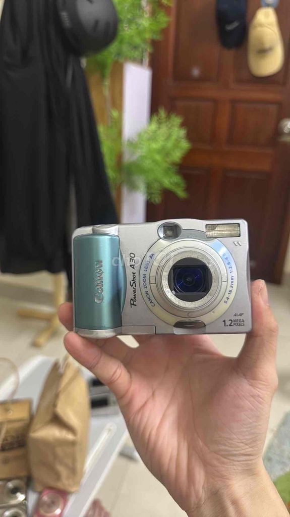 Máy ảnh Canon PowerShot A30. Mua bán Máy ảnh, Máy quay tại Quận 1 Tp Hồ Chí Minh được đăng bởi LATONG hình 1