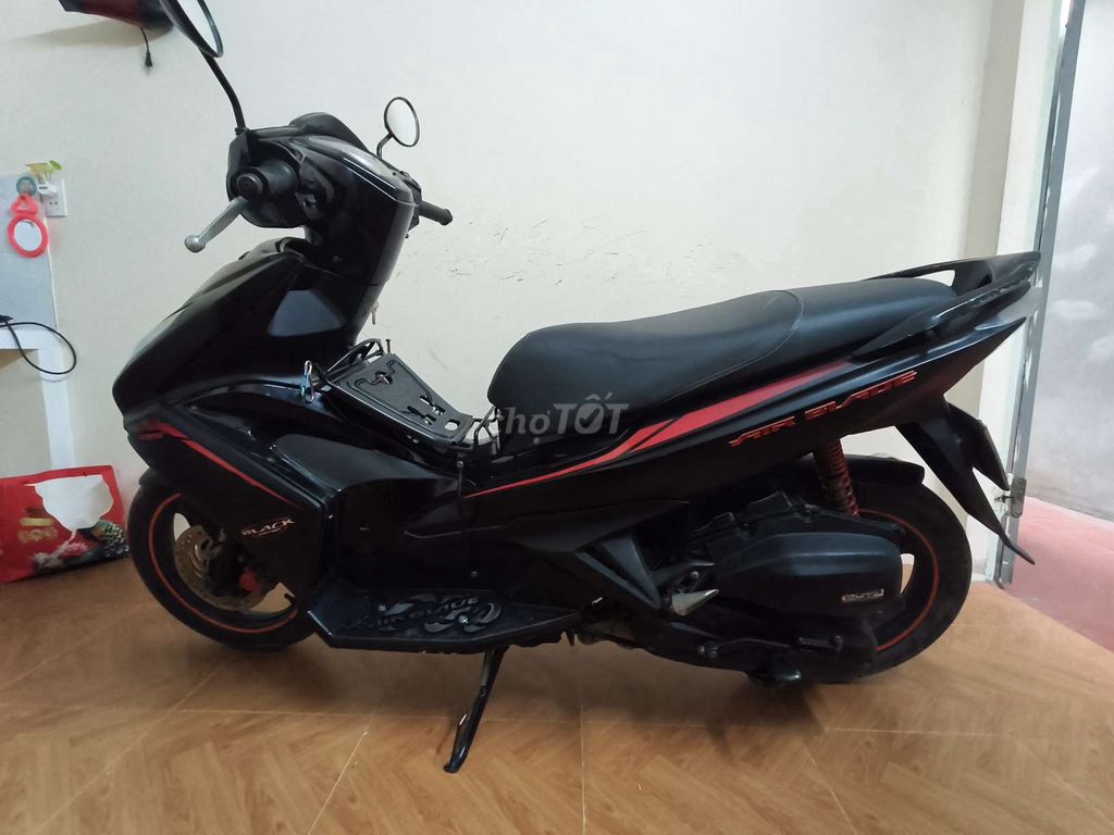 Honda Air Blade Fi 125  2024 Đen. Mua bán Xe máy tại Quận Long Biên Hà Nội được đăng bởi Mt hình 2