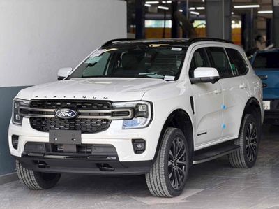 Ford Everest Platinum 2026 Xăng Tự động 10 cấp