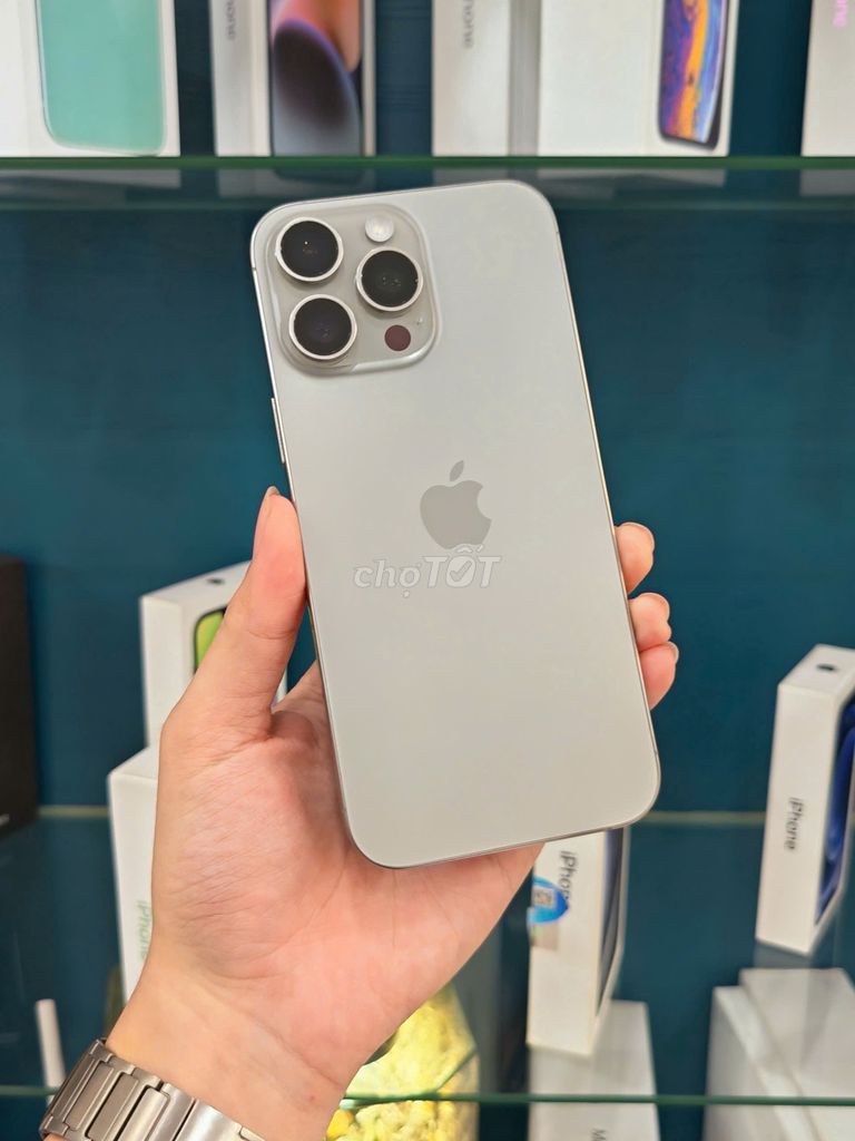 SALE iPhone 16 Pro Max 256GB VN/A Pin 96 BH 08/26. Mua bán Điện thoại tại Quận Phú Nhuận Tp Hồ Chí Minh được đăng bởi TYMO Việt Nam hình 1