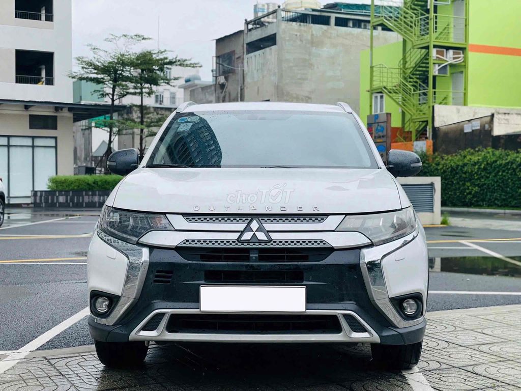 Mitsubishi Outlander 2020 2.0 Premium  - 45000