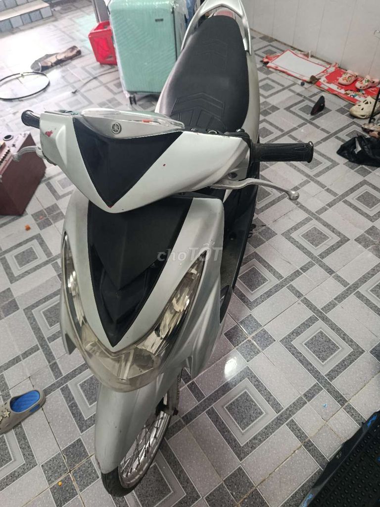 Cần bán Mio giá cả thương lượng được. Mua bán Xe máy tại Thị xã Bình Minh Vĩnh Long được đăng bởi Bùi Trọng Nhân hình 2