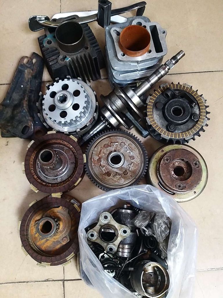 Phụ tùng xe máy bán lại cho anh em nào cần. Mua bán Phụ tùng xe tại Quận Hải Châu Đà Nẵng được đăng bởi VUDAT hình 3