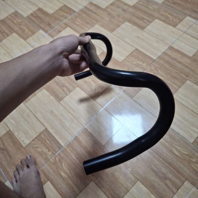 Ghi đông xe đạp Kim loại Đen Đã sử dụng. Mua bán Phụ tùng xe tại Thành phố Dĩ An Bình Dương được đăng bởi V hoàng Tran