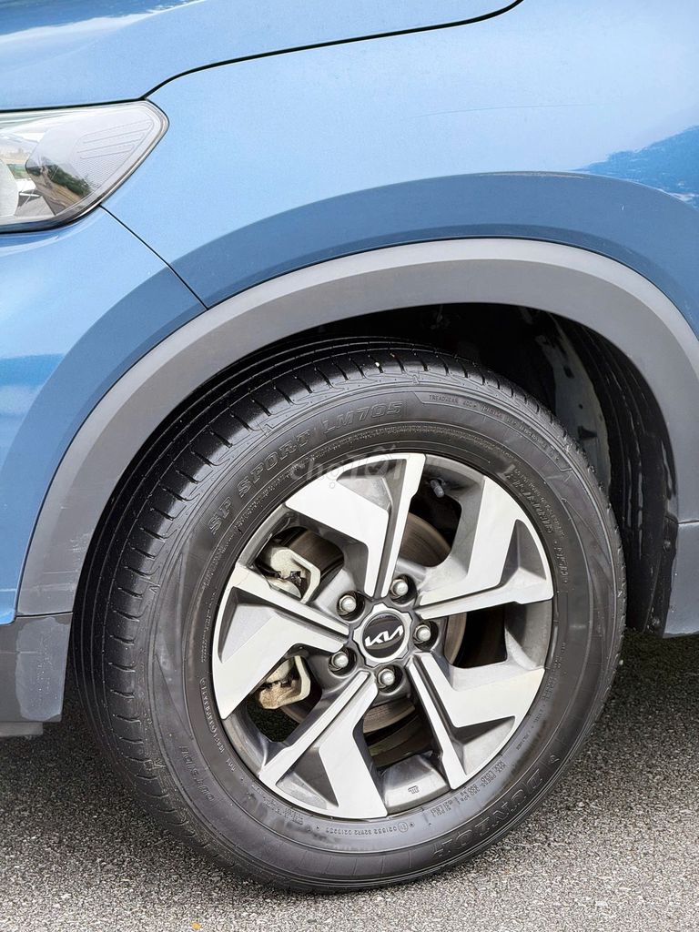 Kia Sonet 2021 màu xanh. Mua bán Ô tô tại Quận Long Biên Hà Nội được đăng bởi Long Biên Cars hình 4