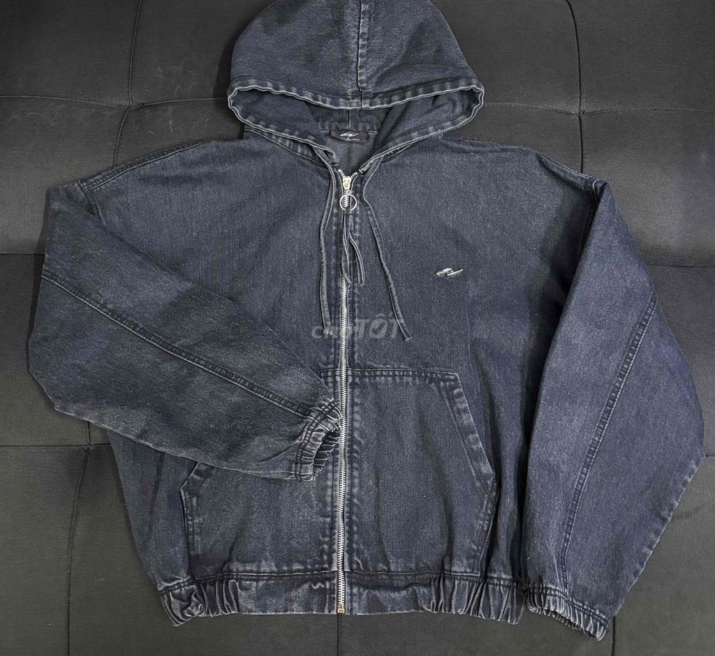Áo Khoác Hoodie VERCACE Denim Đen. Mua bán Quần áo tại Quận Gò Vấp Tp Hồ Chí Minh được đăng bởi Hào Hay Pass hình 1