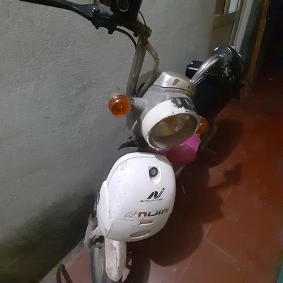Xe điện Nijia màu trắng bình khỏe. Mua bán Xe điện tại Thành phố Thanh Hóa Thanh Hóa được đăng bởi Thư