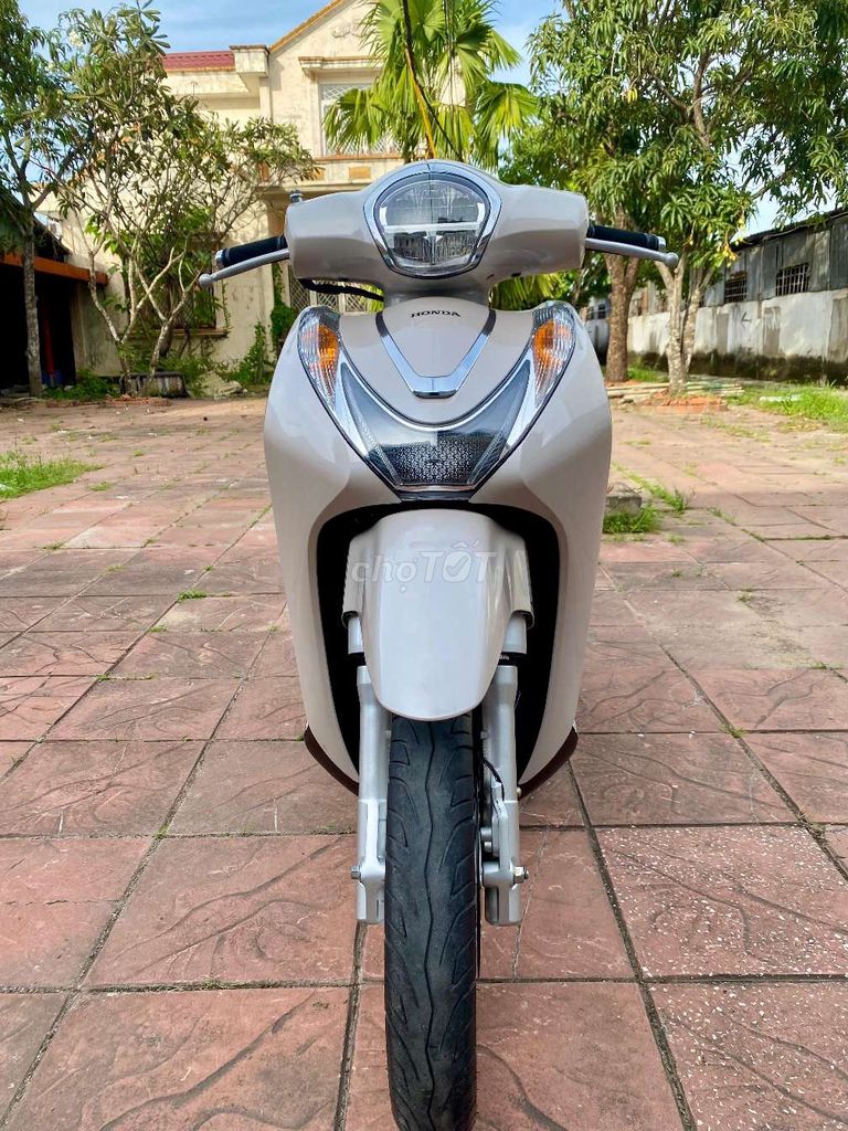 SH MODE Phanh ABS 2021 Trắng Kem chạy 8.000km. Mua bán Xe máy tại Quận Ninh Kiều Cần Thơ được đăng bởi Xe Máy TÂN LIÊN HƯNG 1 91B hình 1