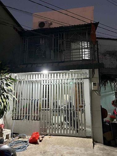 Chủ đang kẹt tiền bán gấp nhà 4x15m đường Nguyễn Thị Lắng