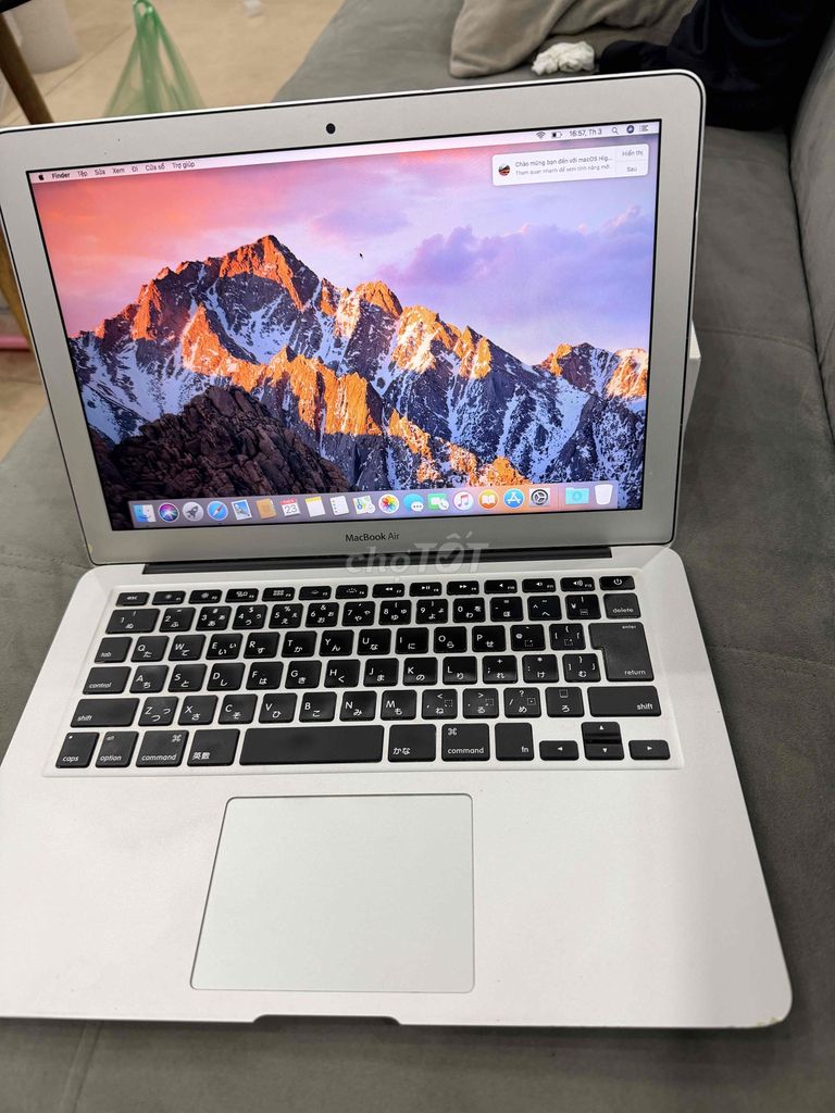 Apple MacBook Air 2017 i5 8GB/256GB Bạc. Mua bán Laptop tại Quận Cầu Giấy Hà Nội được đăng bởi TicoSmartphone hình 1