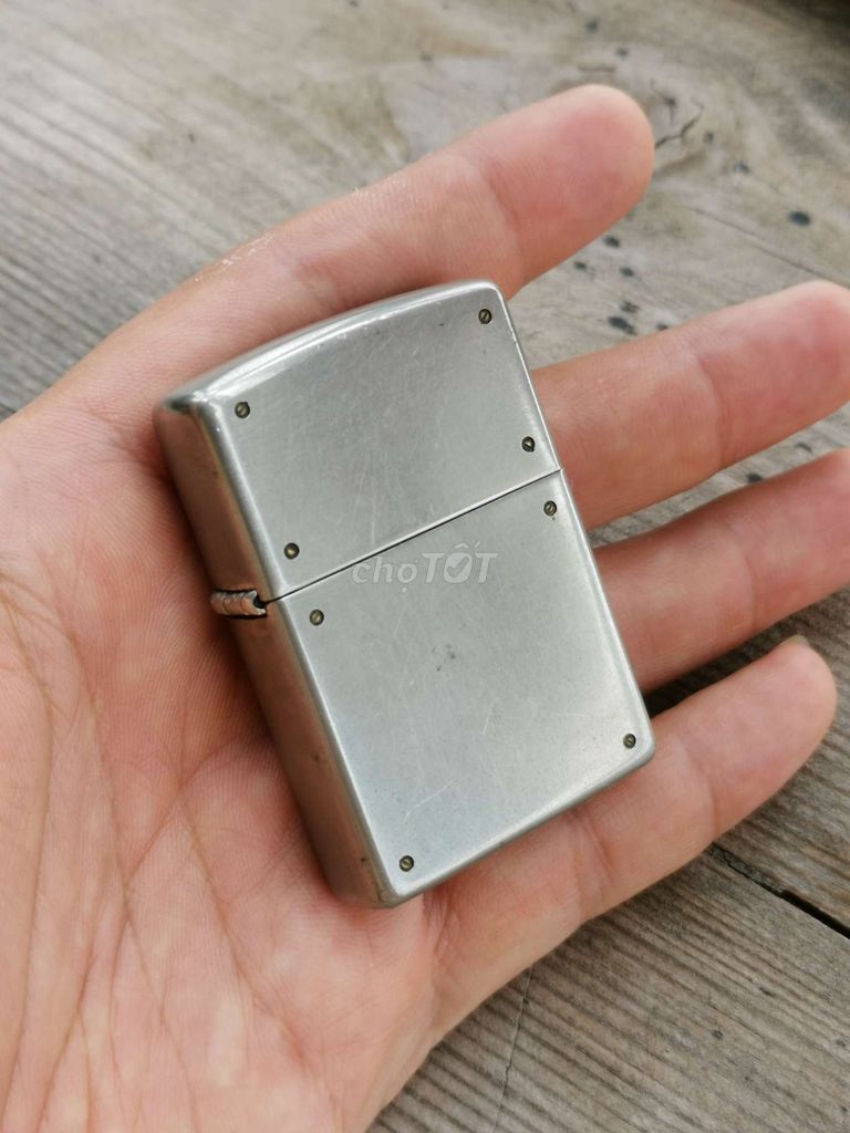 Bật lửa Zippo Bạc k dùng thanh lý nhanh gọn. Mua bán Đồ sưu tầm, đồ cổ tại Quận Hoàng Mai Hà Nội được đăng bởi Nobody hình 1