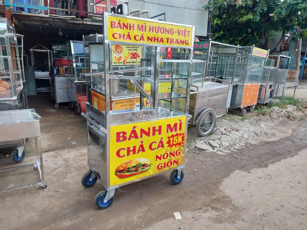 THANH LÝ XE BÁNH MÌ CHẢ CÁ MỚI 95% GIÁ  2,5 TRIỆU