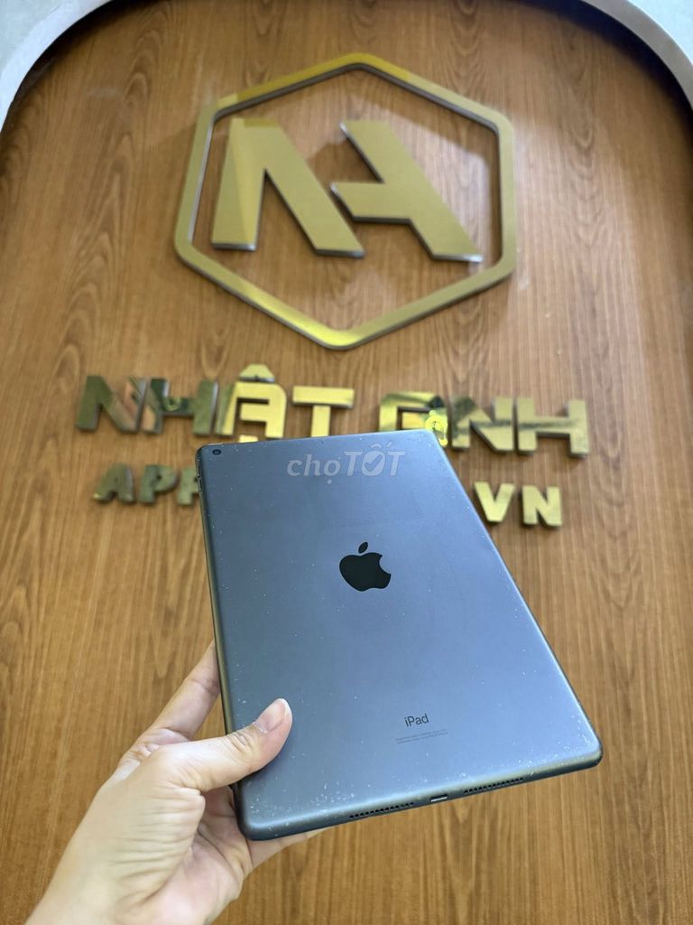 Apple iPad Gen 8 128GB Xám Đã sử dụng. Mua bán Máy tính bảng tại Quận Gò Vấp Tp Hồ Chí Minh được đăng bởi Nguyễn Thị Thu Hiền hình 1
