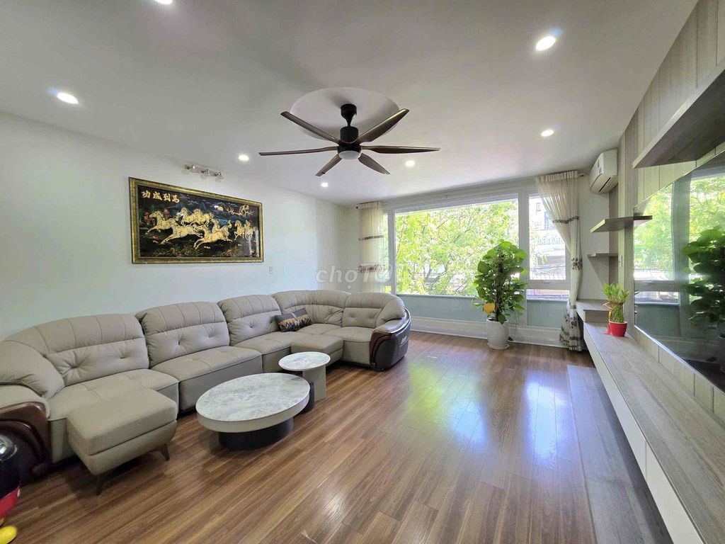 nhà đẹp 4 tầng có thang máy đường Tiểu La, Hải Châu - Diện tí