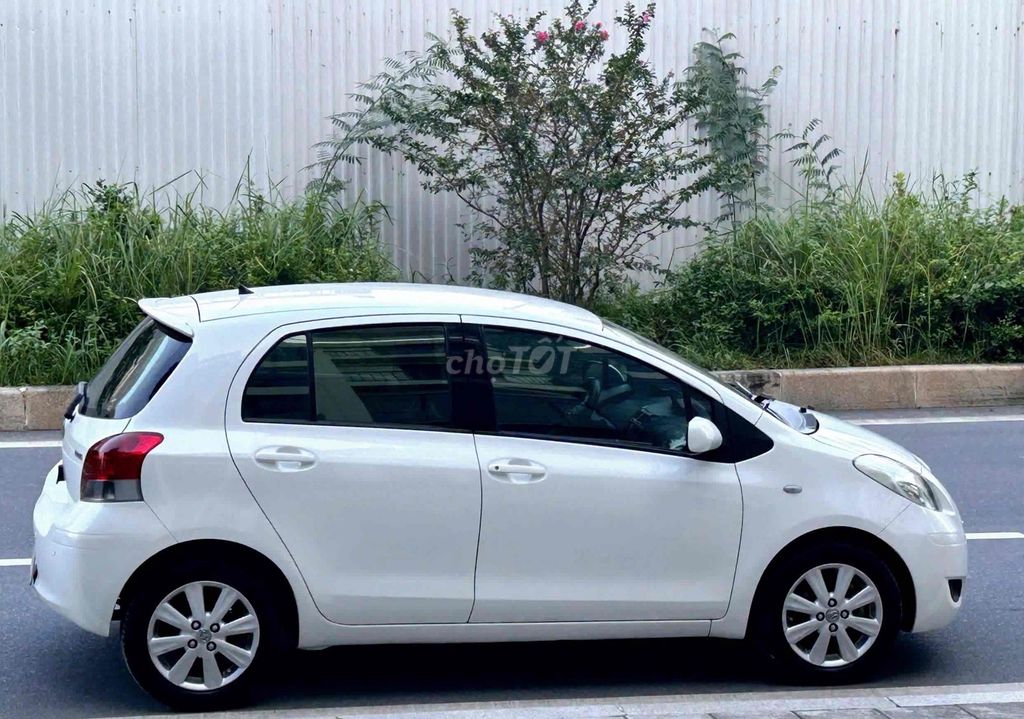 Toyota Yaris 1.3AT sx 2010 nhập Nhật siêu đẹp. Mua bán Ô tô tại Quận Cầu Giấy Hà Nội được đăng bởi Cao Quý hình 7