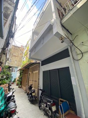 Hẻm Đinh Tiên Hoàng,3 Tầng, 4PN,gần Tr học,cty,cửa hàng,quán ăn