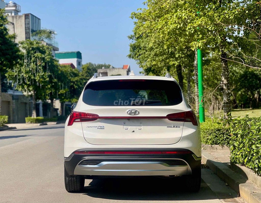 Hyundai Santa Fe 2022 Cao cấp 2.2L máy dầu full. Mua bán Ô tô tại Quận Long Biên Hà Nội được đăng bởi Hoàng Thanh auto hình 4