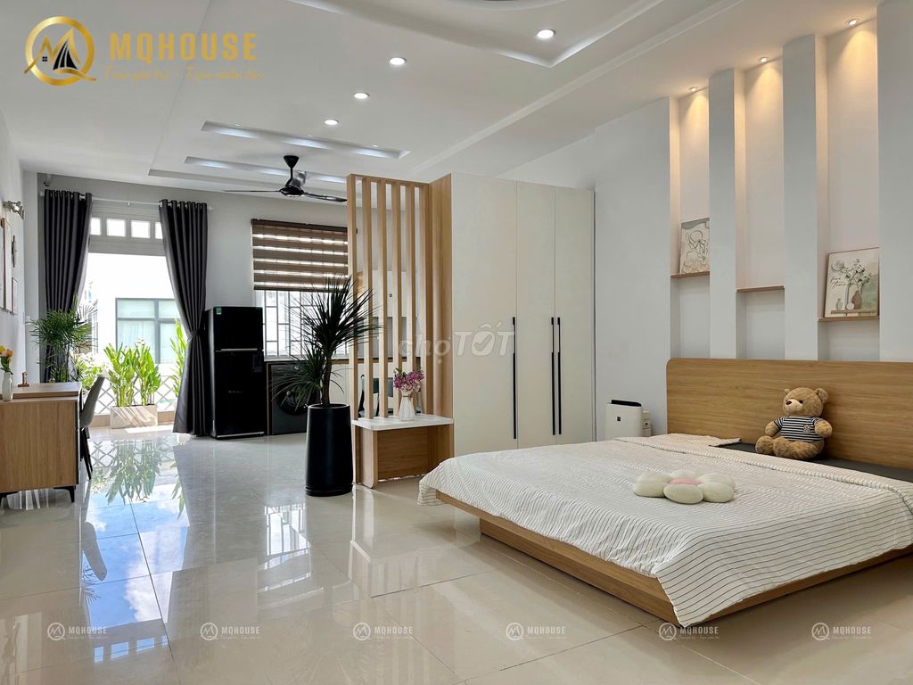 STUDIO PENHOUSE BAN CÔNG GIẶT RIÊNG GIÁ TỐT NGAY CẦU VƯỢT HHT - GA T3