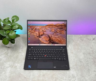 ThinkPad X1 Carbon Gen 10 i7 16GB/256GB 14 inch