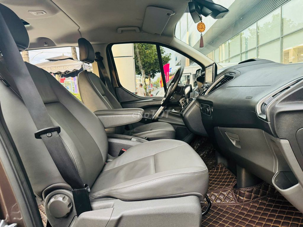 Ford Tourneo Tita 2019 - Mẫu Xe 7 Chỗ Máy Xăng. Mua bán Ô tô tại Quận Tân Phú Tp Hồ Chí Minh được đăng bởi Phạm Văn Thông hình 7