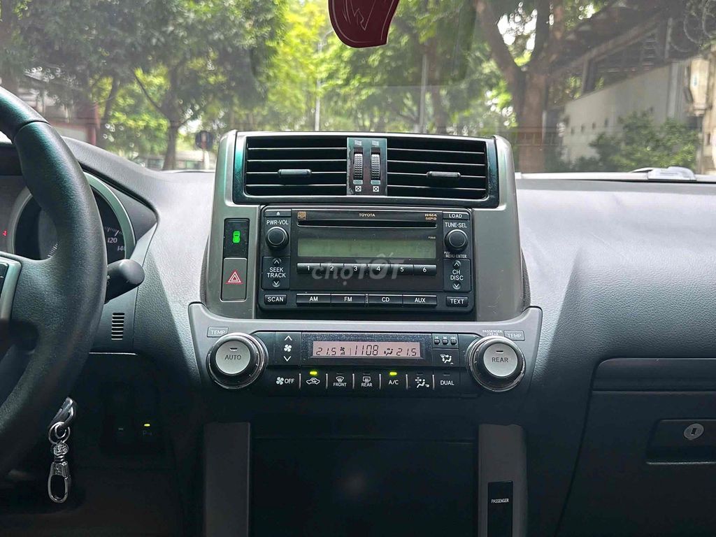 Toyota Prado TXL 2013 màu vàng cát 1 chủ siêu đẹp. Mua bán Ô tô tại Quận Cầu Giấy Hà Nội được đăng bởi Cao Quý hình 15