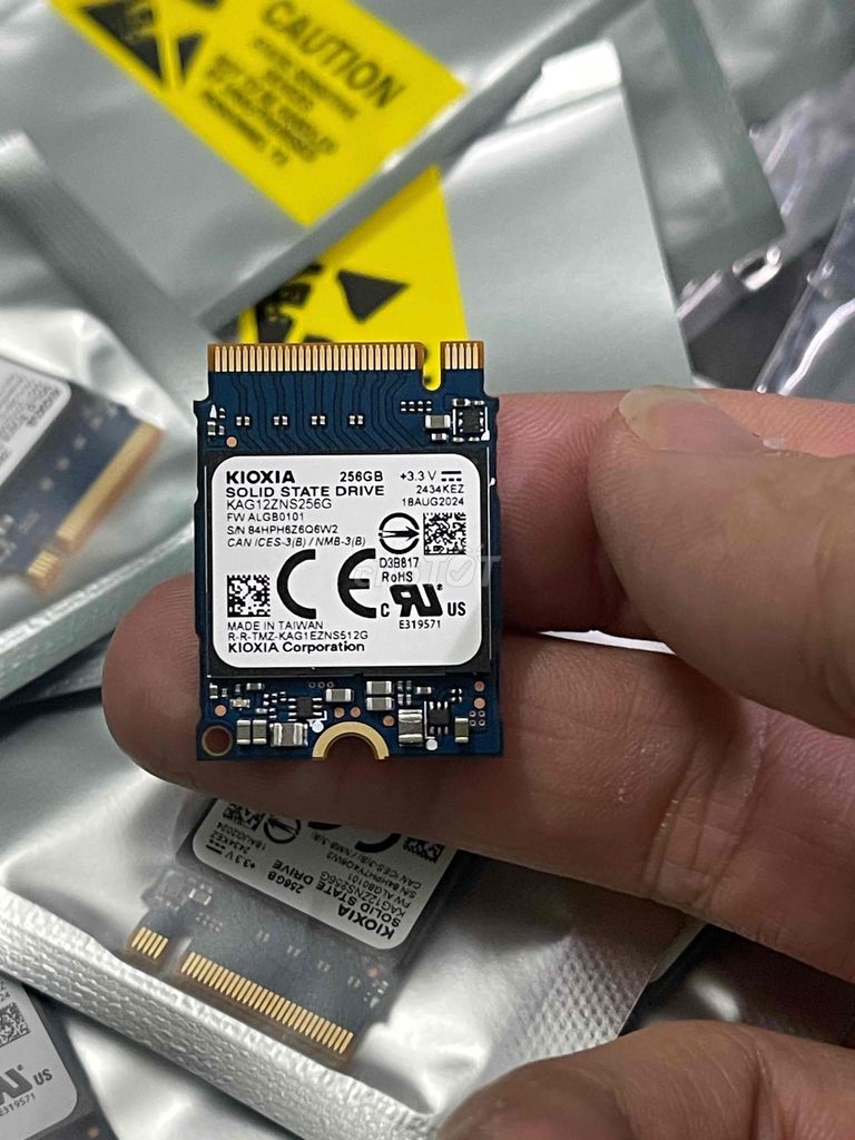 ssd nvme 256gb KIOXIA mới 100%, 0h sử dụng