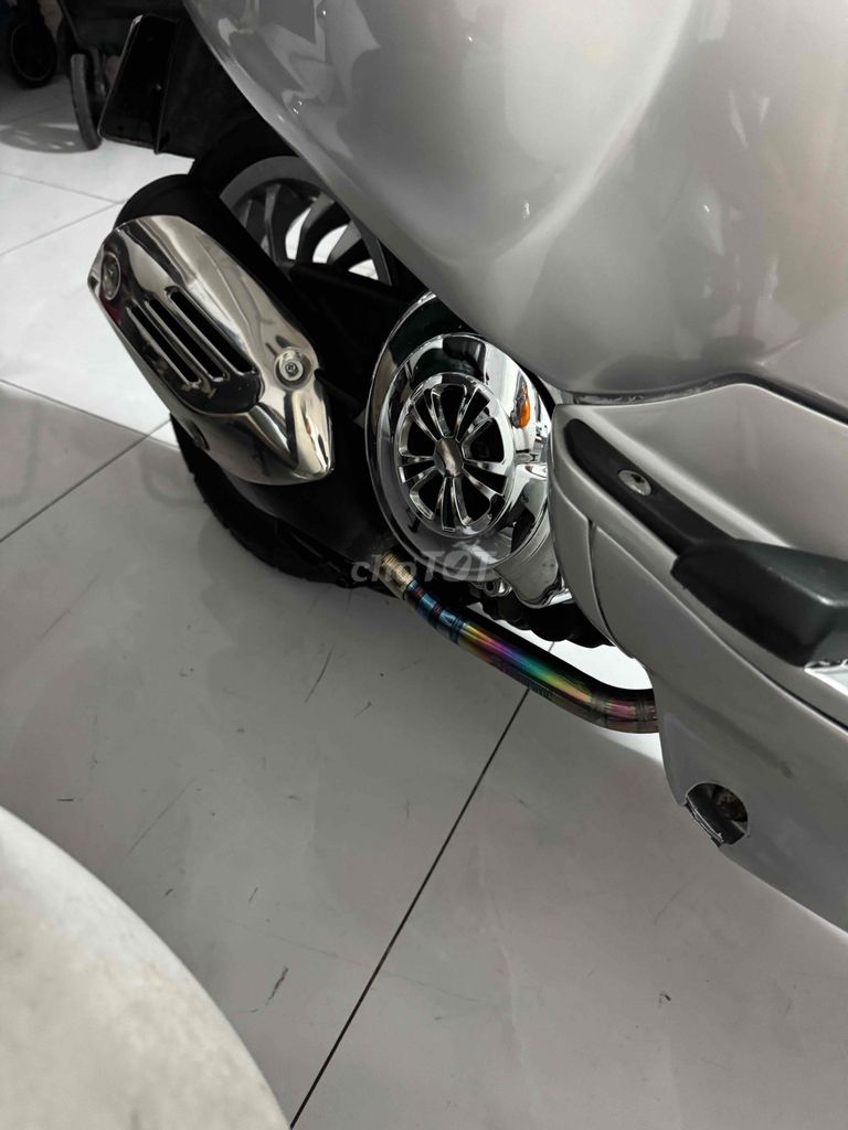 vespa 125 đã lên máy 160 up full crom. Mua bán Xe máy tại Thành phố Dĩ An Bình Dương được đăng bởi Hoang hai hình 4