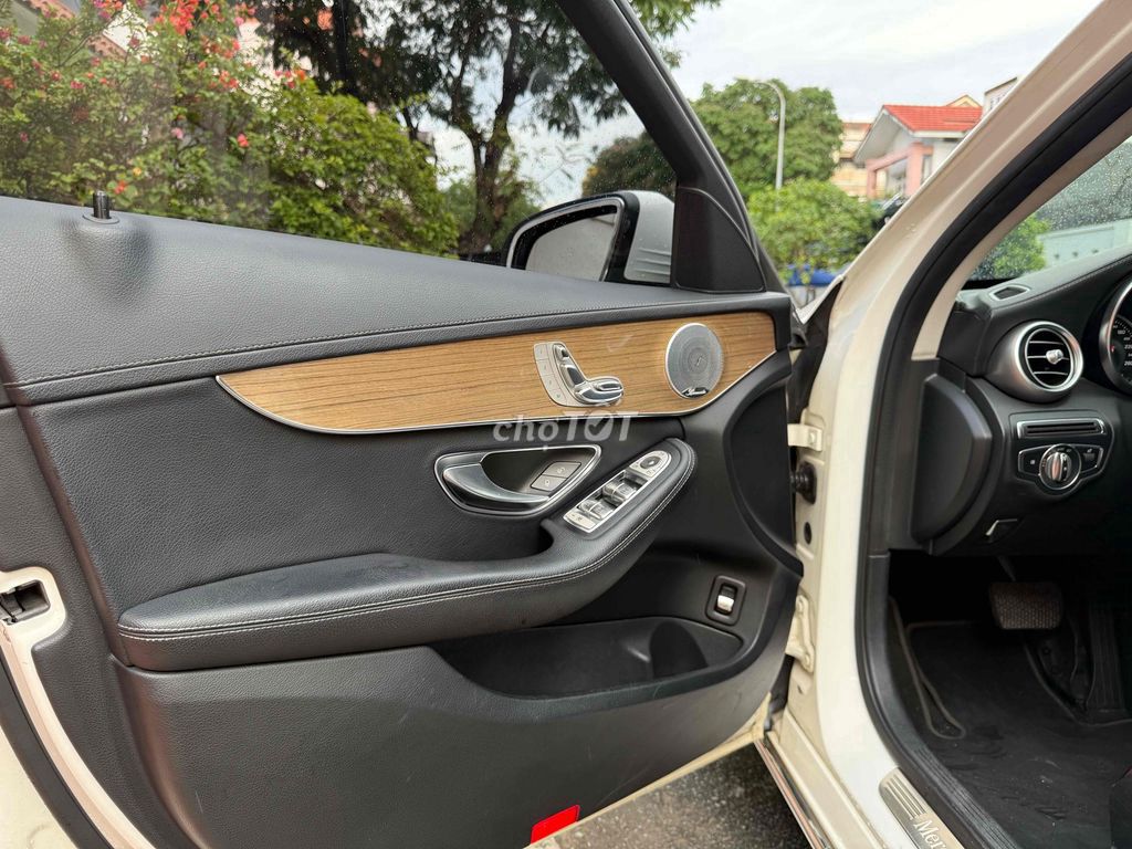 Mercedes Benz C250 Exclusive 2017. Mua bán Ô tô tại Quận 1 Tp Hồ Chí Minh được đăng bởi Nguyễn Lê Hưng hình 6