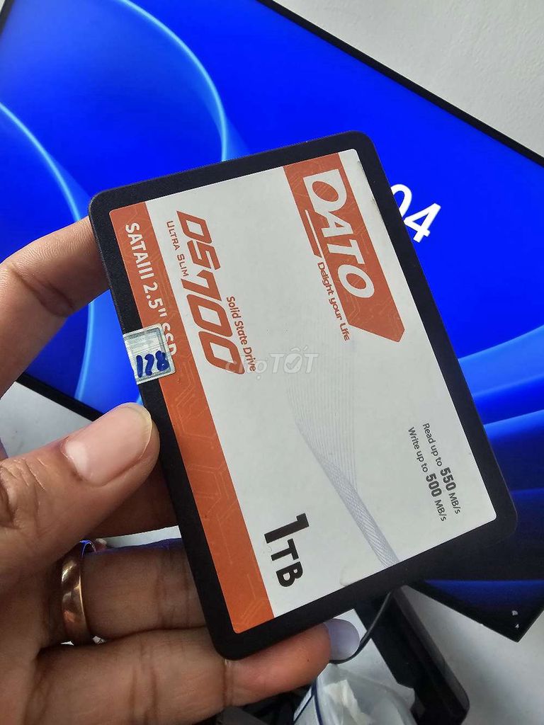 Ổ cứng SSD Dato DS700 1TB SATA III 2.5. Mua bán Linh kiện (RAM, Card...) tại Quận 11 Tp Hồ Chí Minh được đăng bởi Văn Thanh hình 1