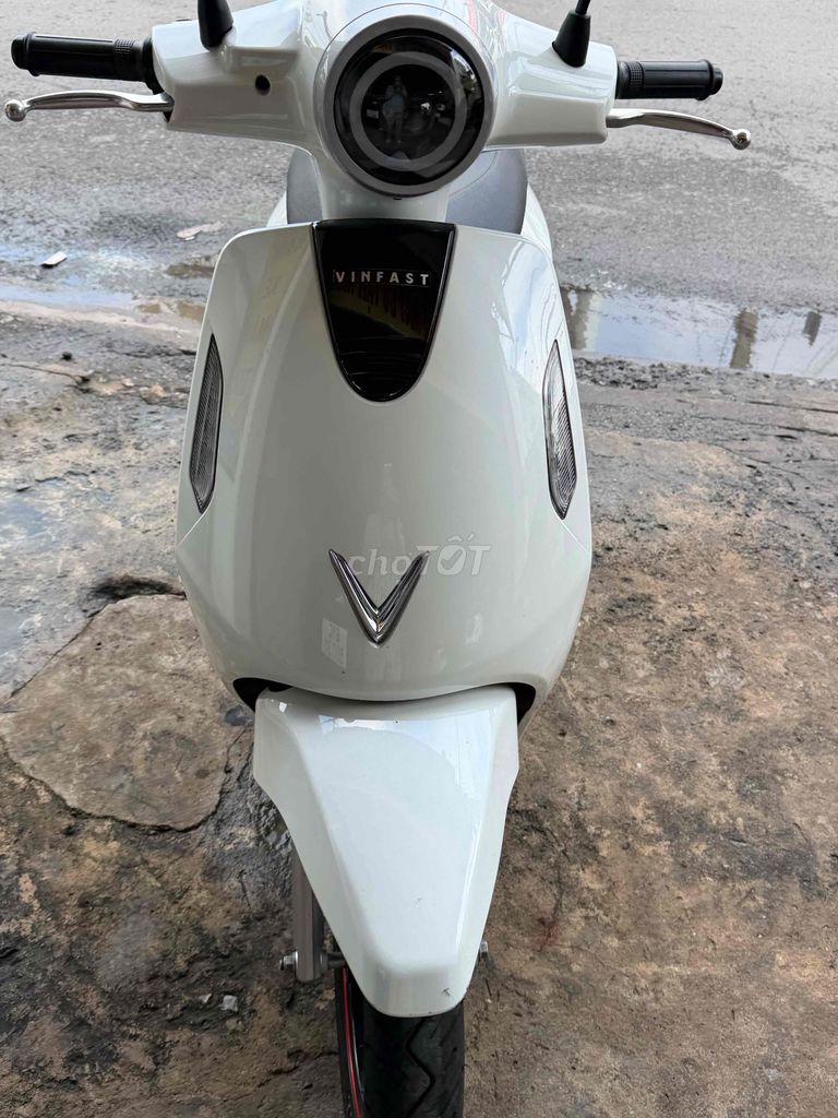 Электроскутер VinFast Evo Gran Белый 3000 км