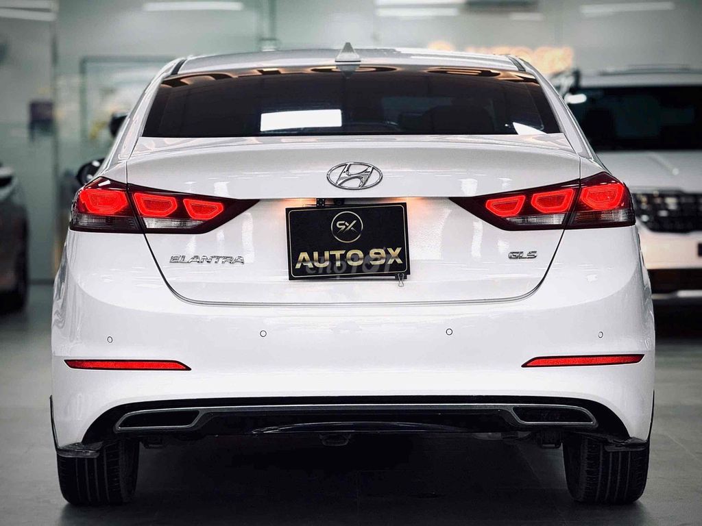 𝐇𝐲𝐮𝐧𝐝𝐚𝐢 𝐄𝐥𝐚𝐧𝐭𝐫𝐚 𝟏.𝟔𝐀𝐓 GLS 𝐌𝐨𝐝𝐞𝐥 𝟐𝟎𝟏𝟖 𝐒𝐢𝐞̂𝐮 Đ𝐞̣𝐩. Mua bán Ô tô tại Thành phố Thủ Đức Tp Hồ Chí Minh được đăng bởi Tấn Khang Chuyên Xe Lướt hình 4