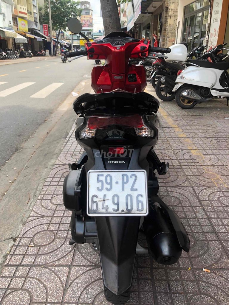 Honda Air Blade 2017 Красно-черный