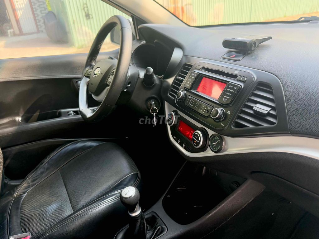 Kia Picanto 2014 S MT - 112000 km