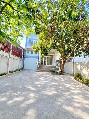 Rent · 4 bd · 400 м² · Quận Tân Bình