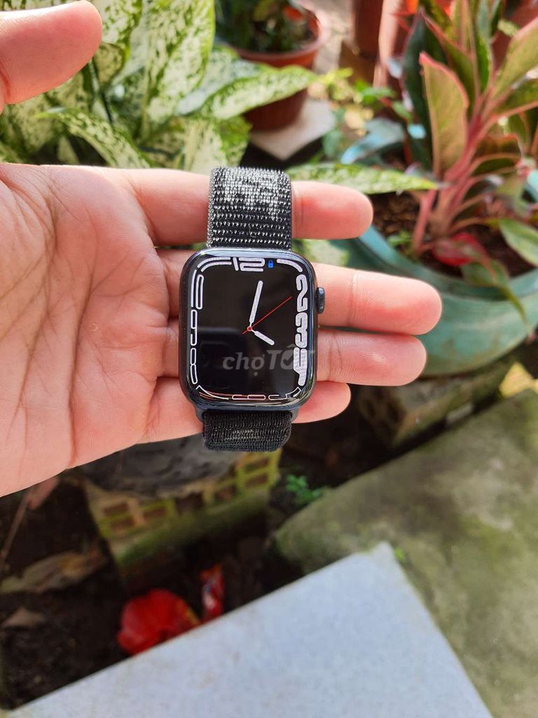 Apple Watch Series 8 Đen 45mm. Mua bán Thiết bị đeo thông minh tại Quận Bình Thuỷ Cần Thơ được đăng bởi Hellcat hình 1